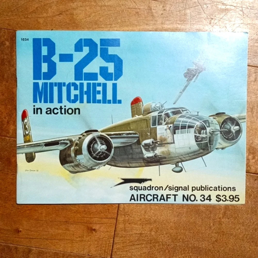 B-52 Mitchell in action Vintage paperback from the 80's. (F)​​​​​​​